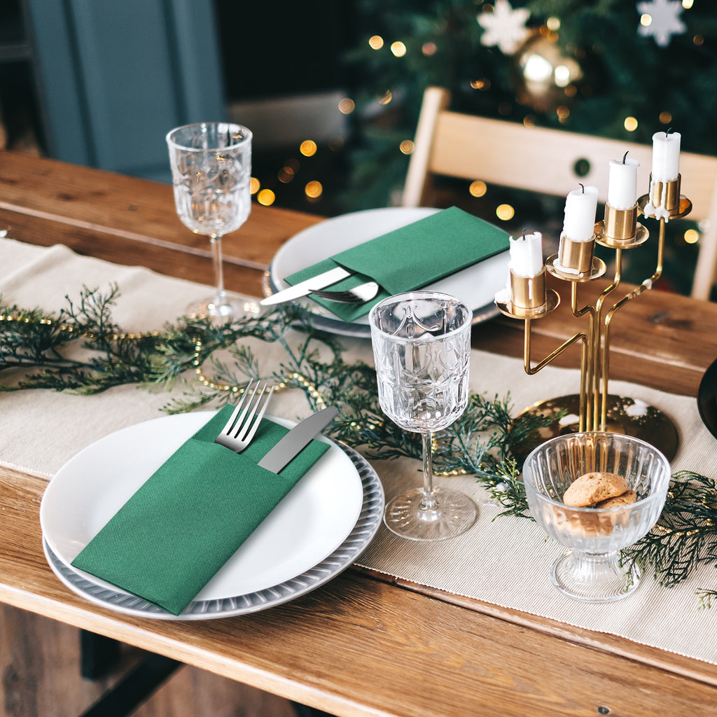 Green Napkins with Built-in Flatware, Disposable Christmas Napkins, Guest  Towels Linen Feel, Pre-folded Airlaid Napkin for Wedding Party –  morgianatableware